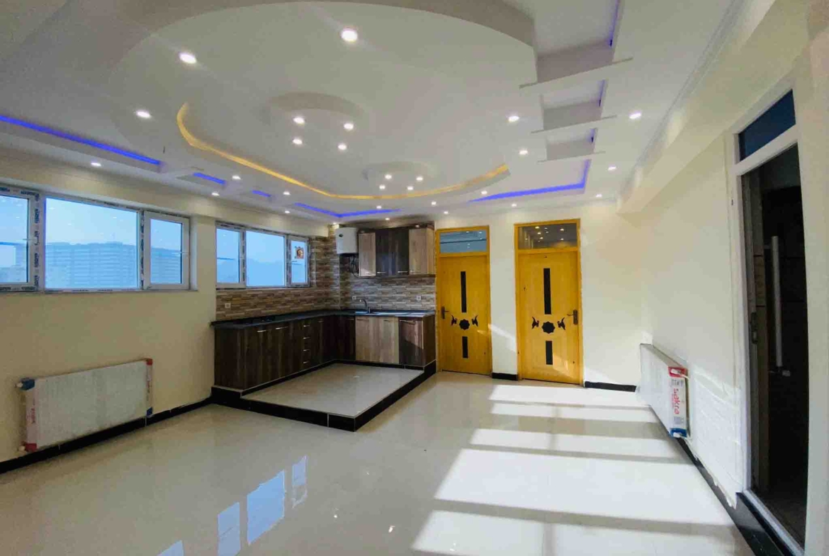 3 and 4 Rooms Apartment for Sale in District 4