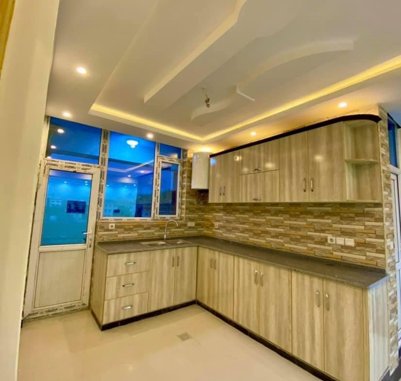 3 and 4 Rooms Apartment for Sale in District 4