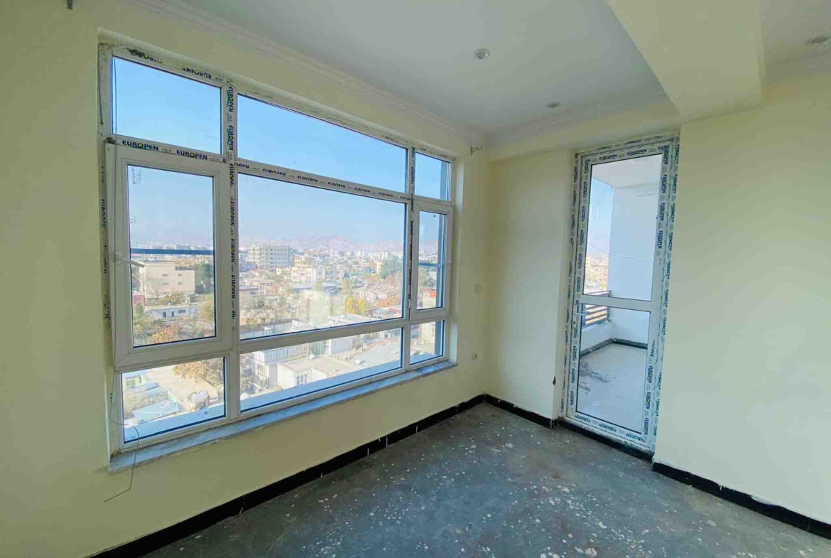 3 and 4 Rooms Apartment for Sale in District 4