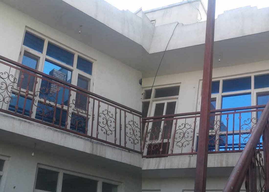 House with eight rooms available for sale in Khaja Boghra Kabul