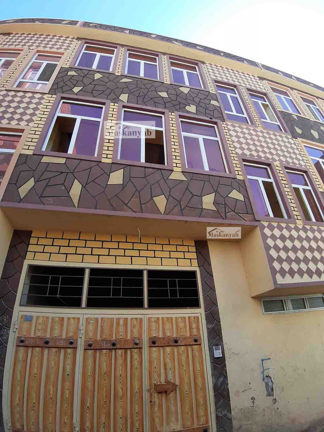 Two and a Half-floor House for Sale in District 8 Herat