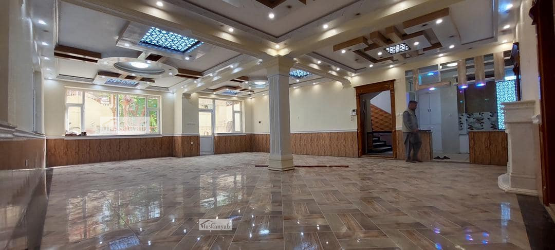 Mult-story house for sale in Darul Aman