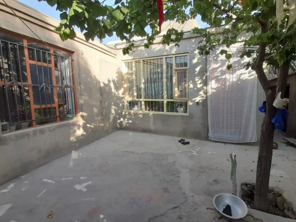 House for sale in district 13, Barchi