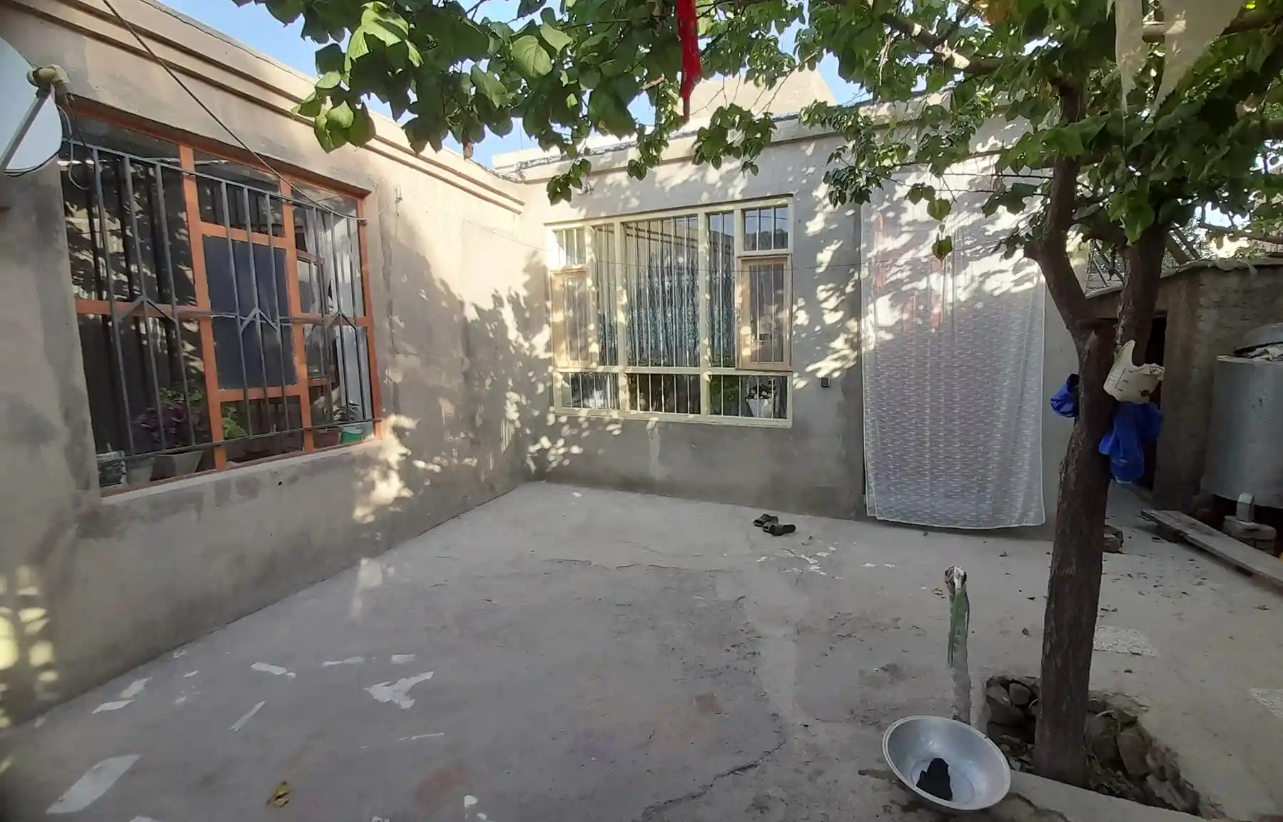 House for sale in district 13, Barchi