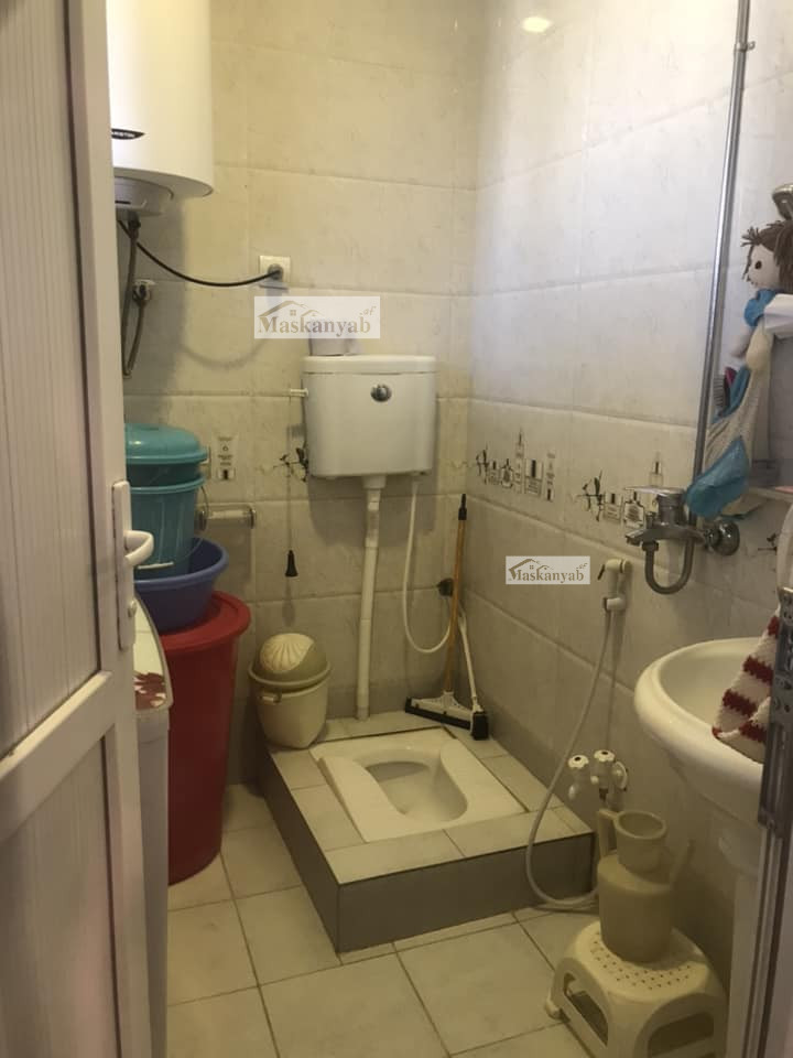 Four-room apartment for sale on the fifth street of Taimani Project