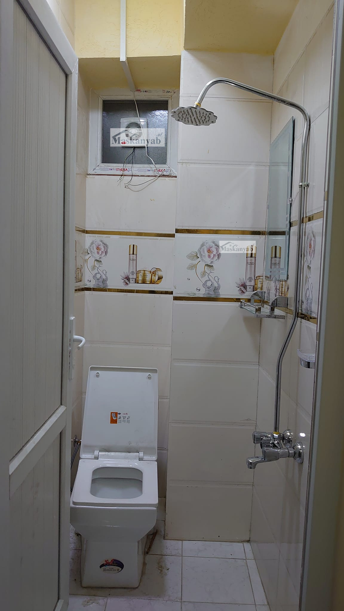 Four-room apartment is for sale urgently in Kabul.