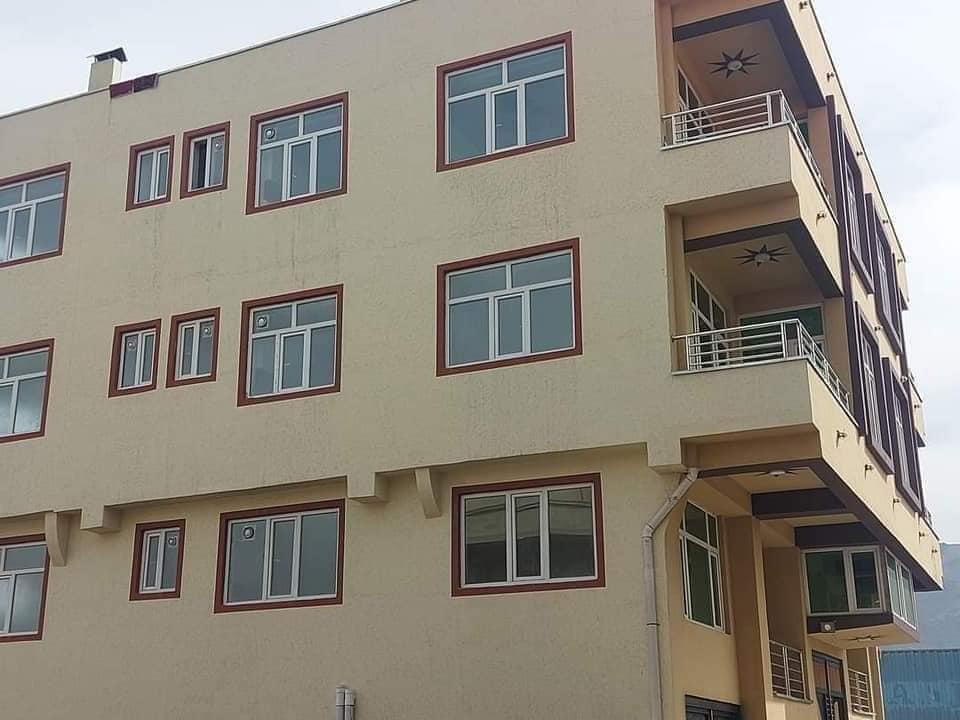Building for sale at Pol-e Hasan Khan, Chehel Suton