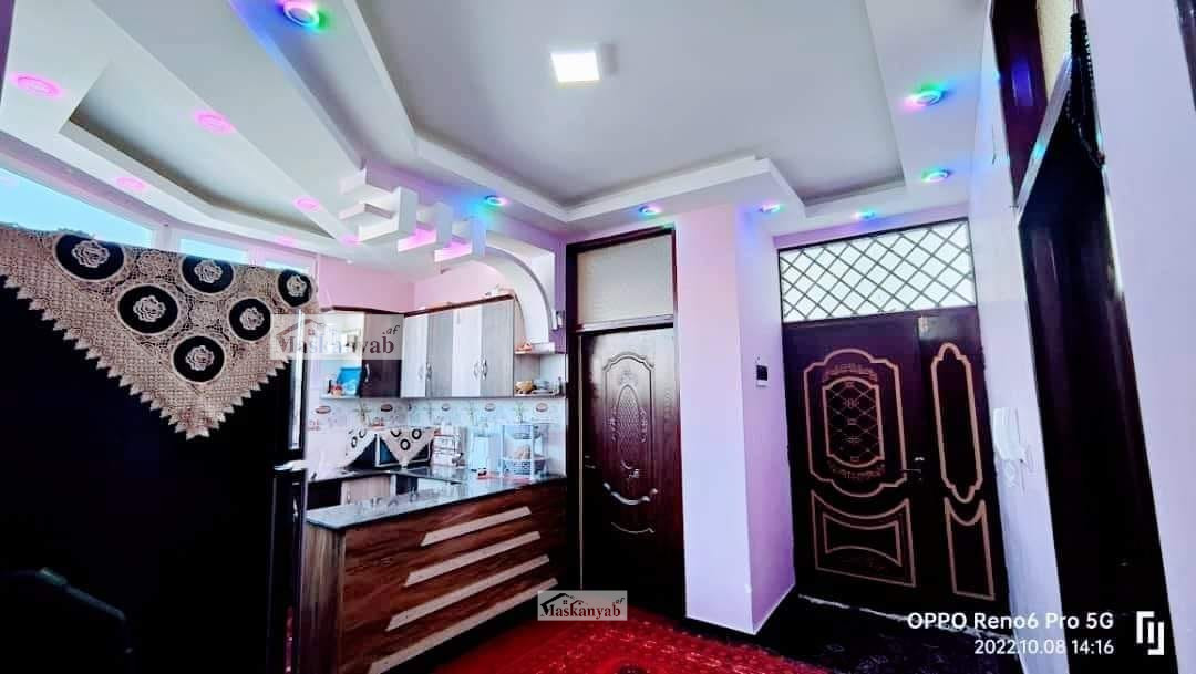Building for sale in Chehel Suton, District 7