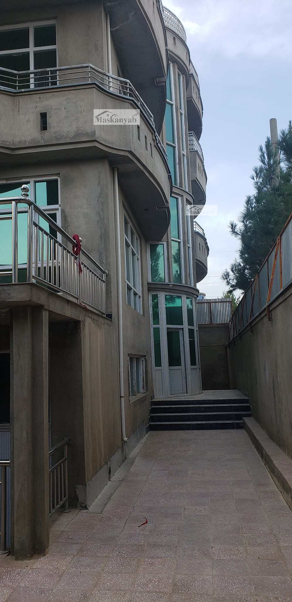 Four-floor house for mortgage in District 17, Kabul