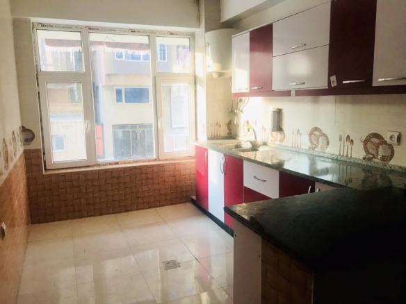 Three-room apartment for rent in Market square, Kabul