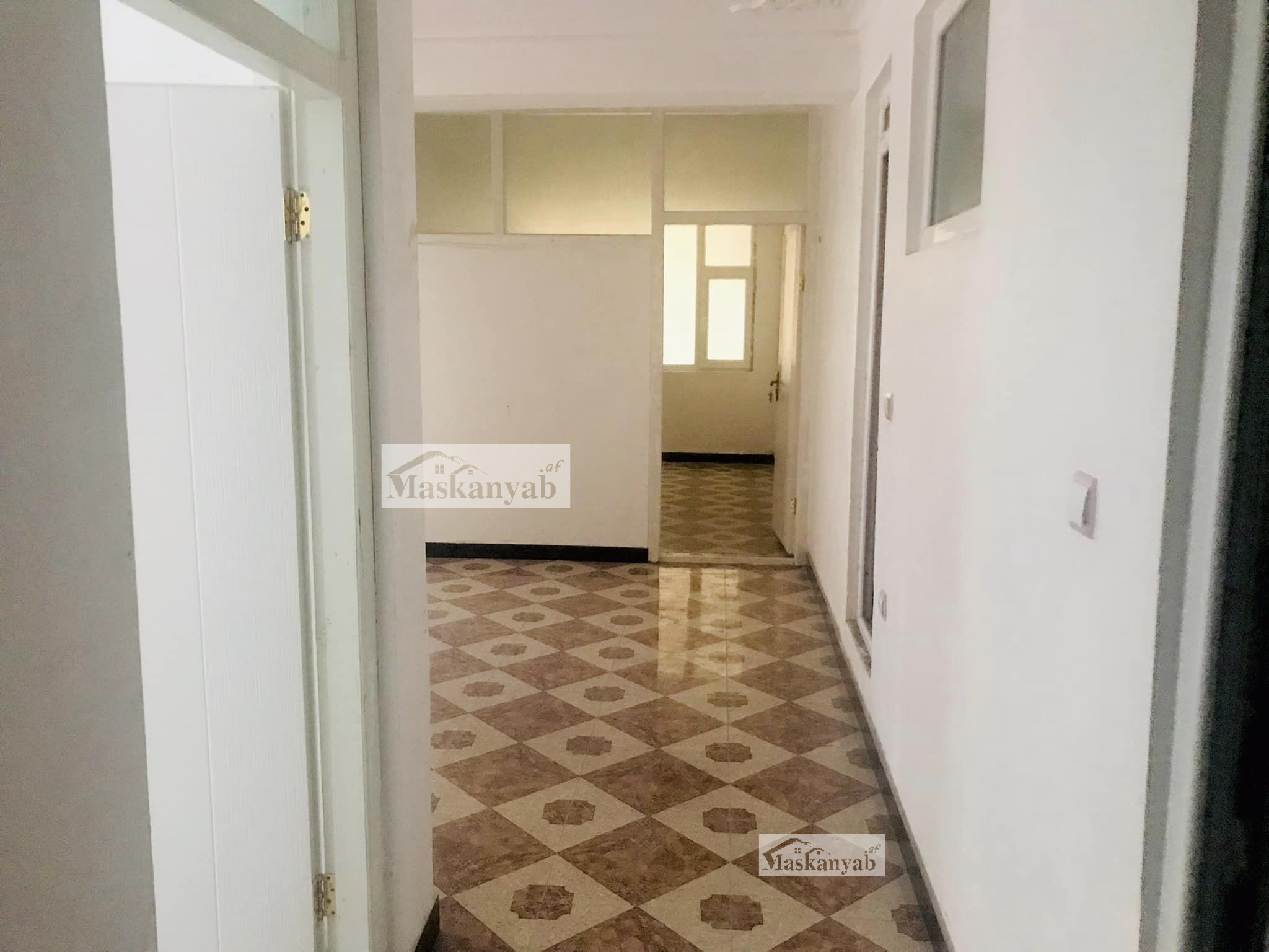 Three-room apartment for rent in Market square, Kabul