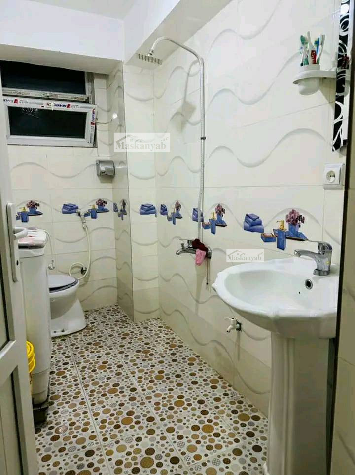 Three-room apartment for sale in Golden town, District 17
