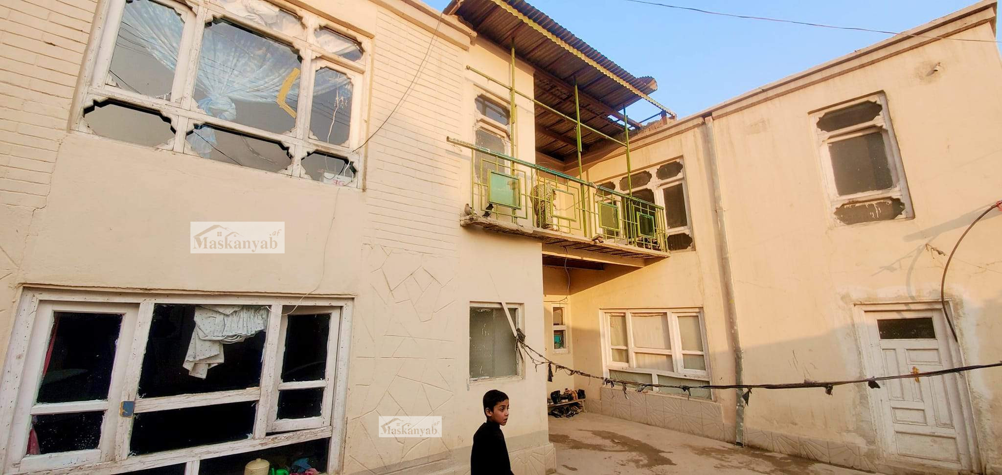 Two-floor house for sale in Pol-e Hassan Khan, Chehel Suton