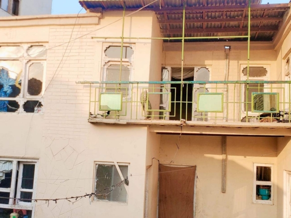 Two-floor house for sale in Pol-e Hassan Khan, Chehel Suton