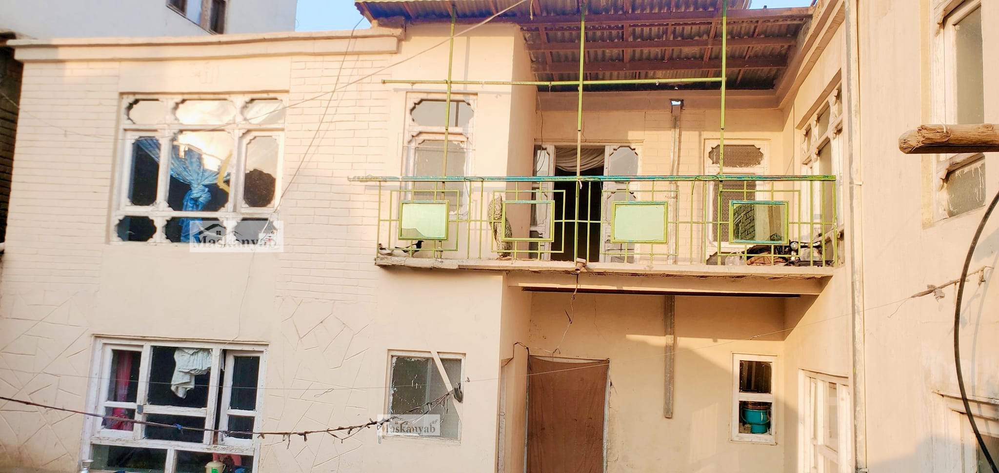 Two-floor house for sale in Pol-e Hassan Khan, Chehel Suton