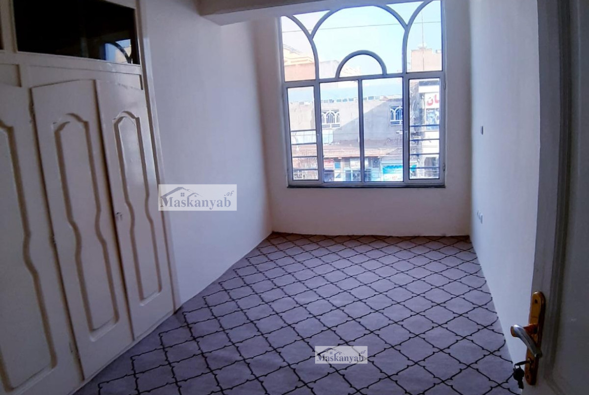 Business apartment for sale at Sarrafiha Market, Herat