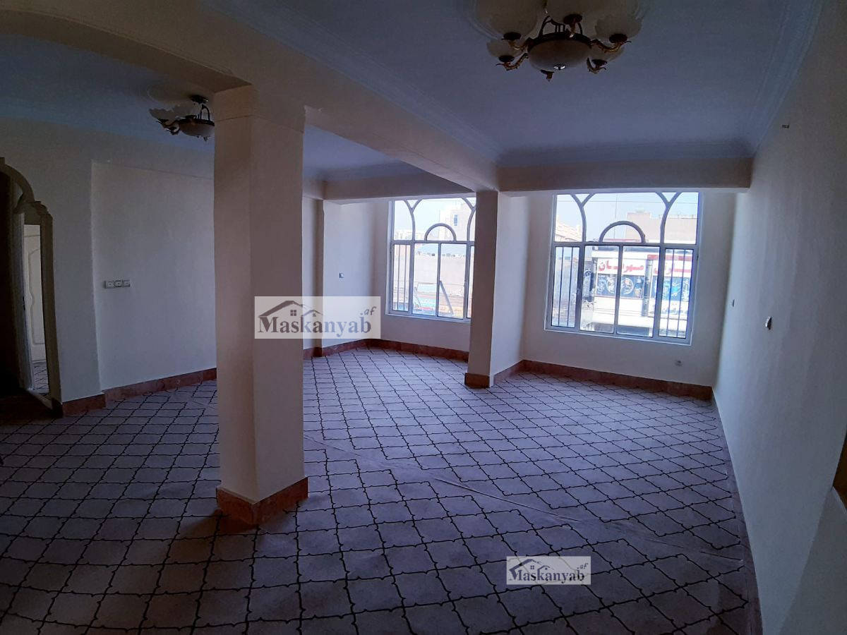 Business apartment for sale at Sarrafiha Market, Herat