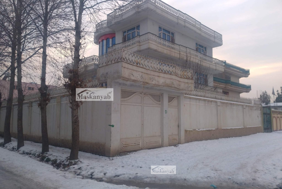 Nine-room house for sale in Takhar Province, Afghanistan