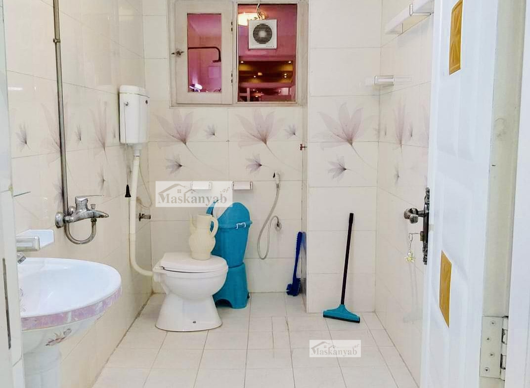 Five-room apartment for rent in 4th street of Taimani Project