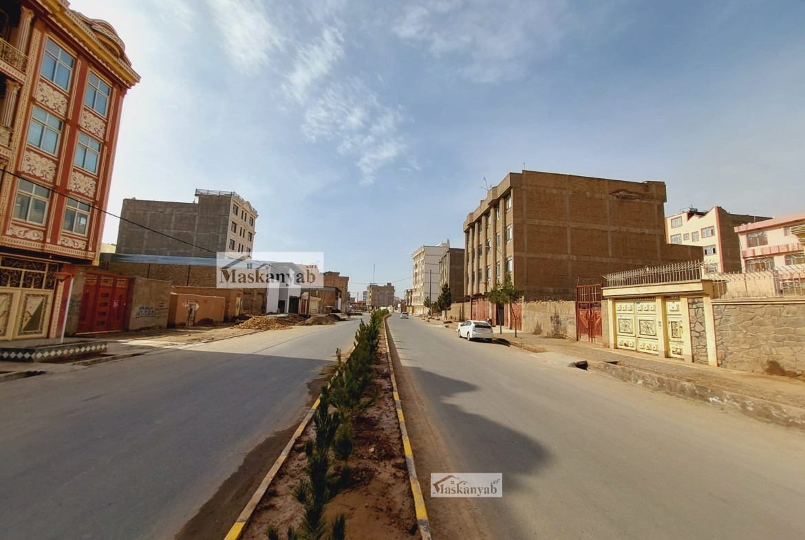 Six-floor business house for sale in Herat province