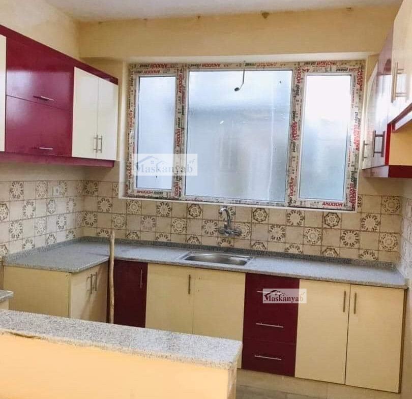 Three-room apartment for rent in Fifth Street of Taimani Project