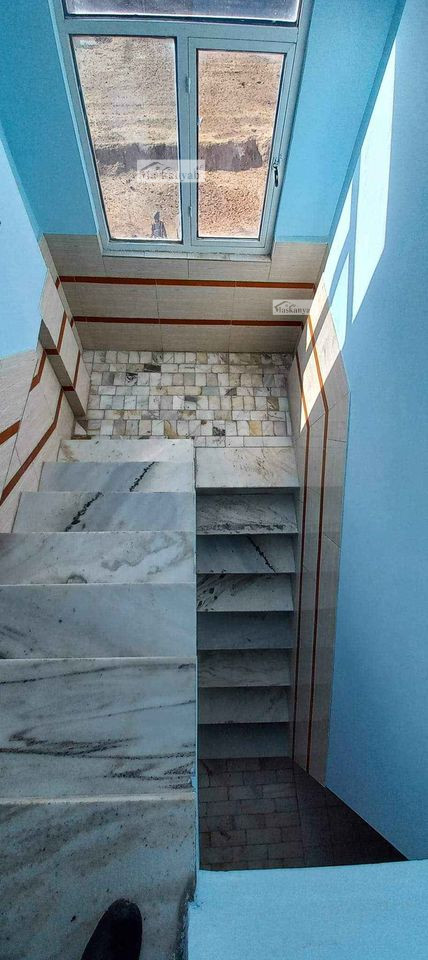 Two and Half-floor house for sale in District 7, Herat