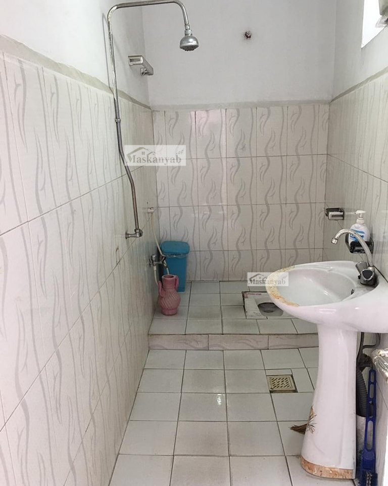 Two-room house for sale between Barraki square and Parwan 2