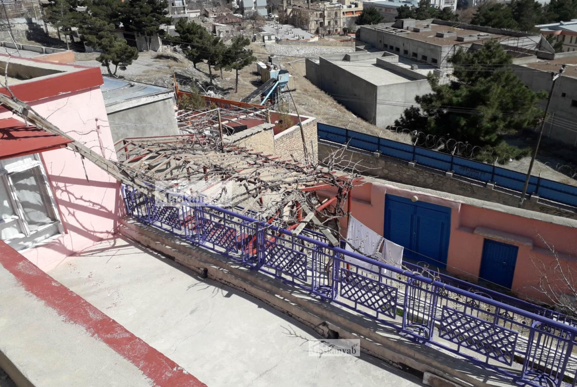 Four-room house for sale behind the Ali Abad Hospital