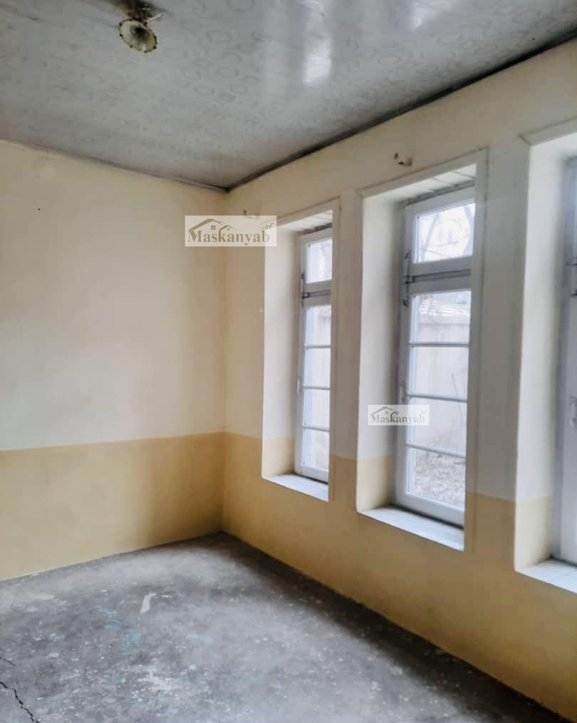 Nine-room house for rent in Karte 4, Kabul