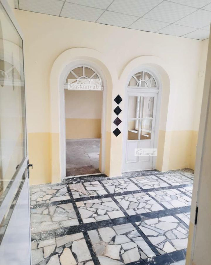 Nine-room house for rent in Karte 4, Kabul