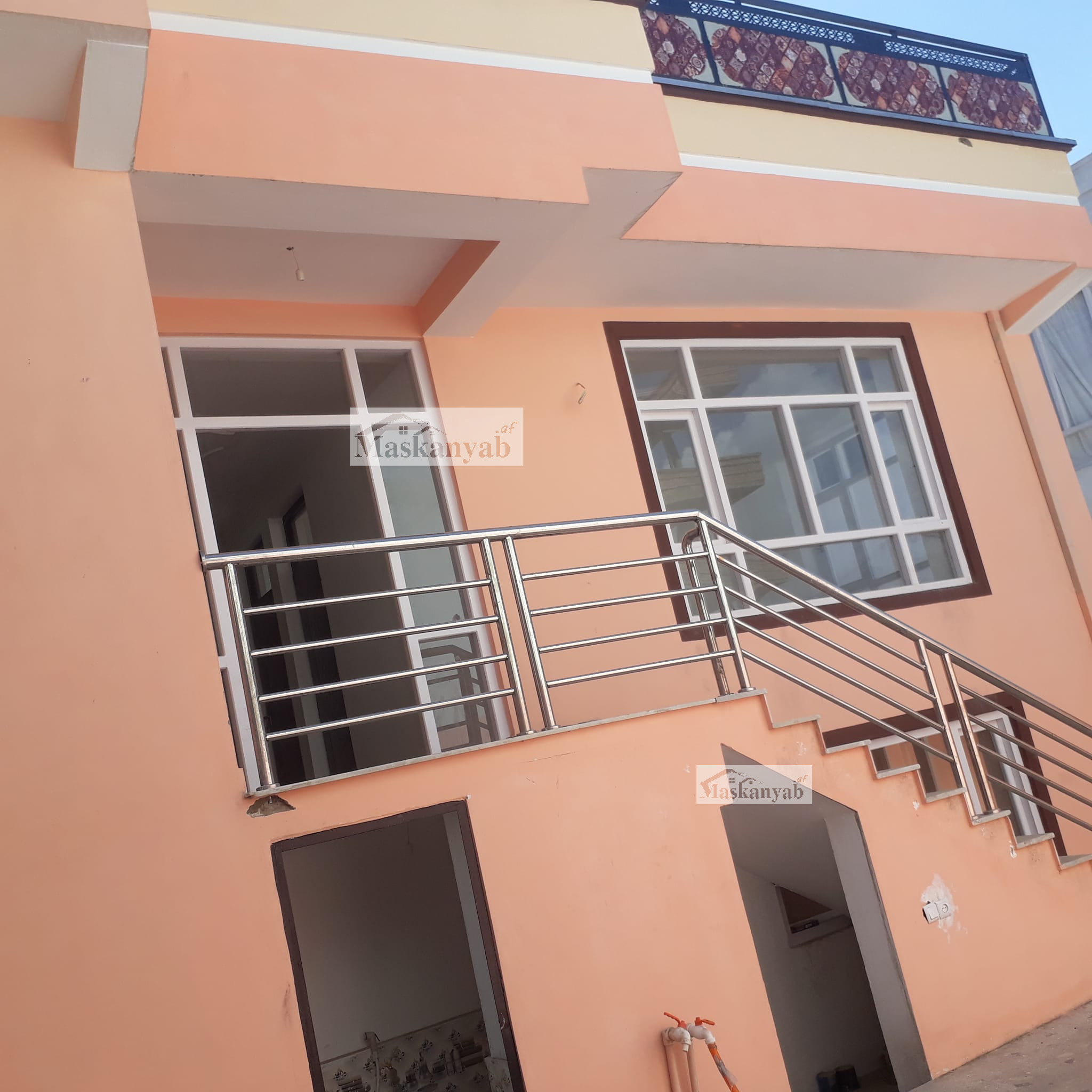 Three-floor house for sale in Chehel Sotun, Kabul