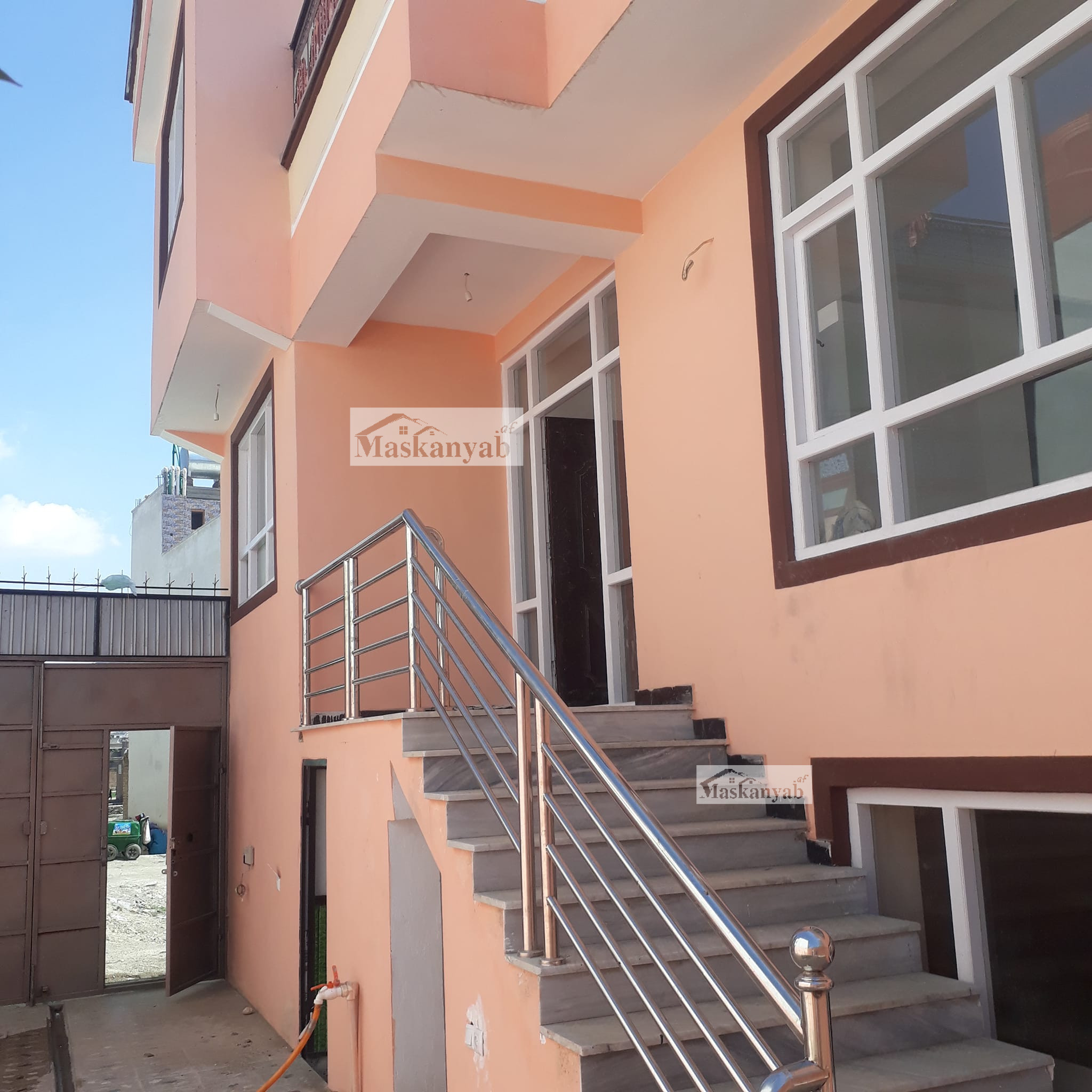 Three-floor house for sale in Chehel Sotun, Kabul