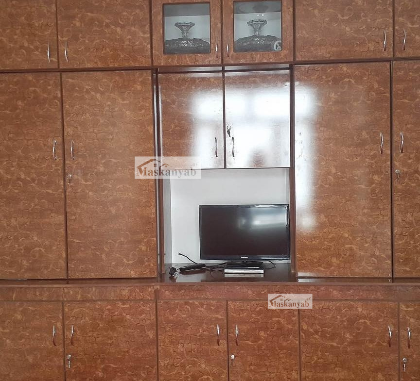 Three-floor house for sale in Market station, Karte New