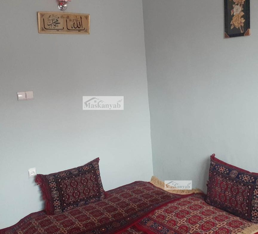 Three-floor house for sale in Market station, Karte New