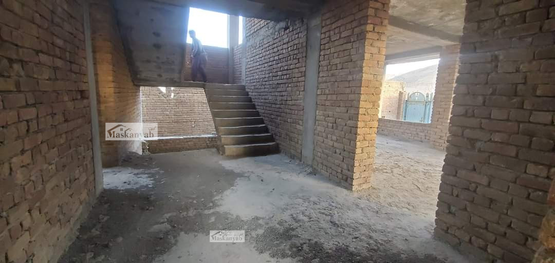 Uncompleted house for sale in Chehel Sotun, District 7
