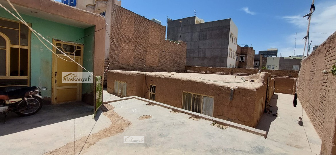 Five-room house for sale in District 9, Herat