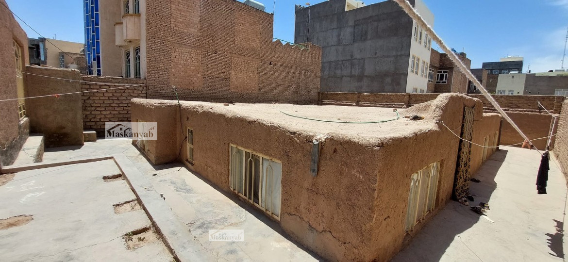 Five-room house for sale in District 9, Herat