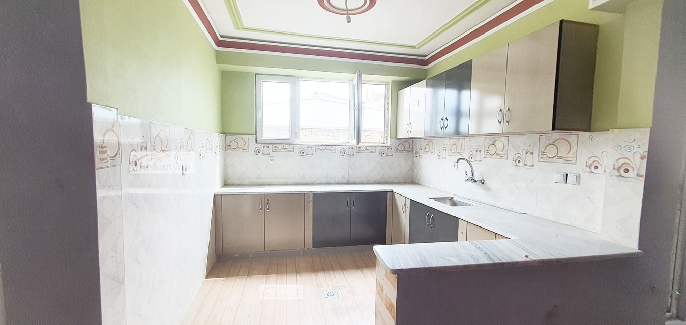 Four-room apartment for rent in Qala-e Fatihullah, Kabul