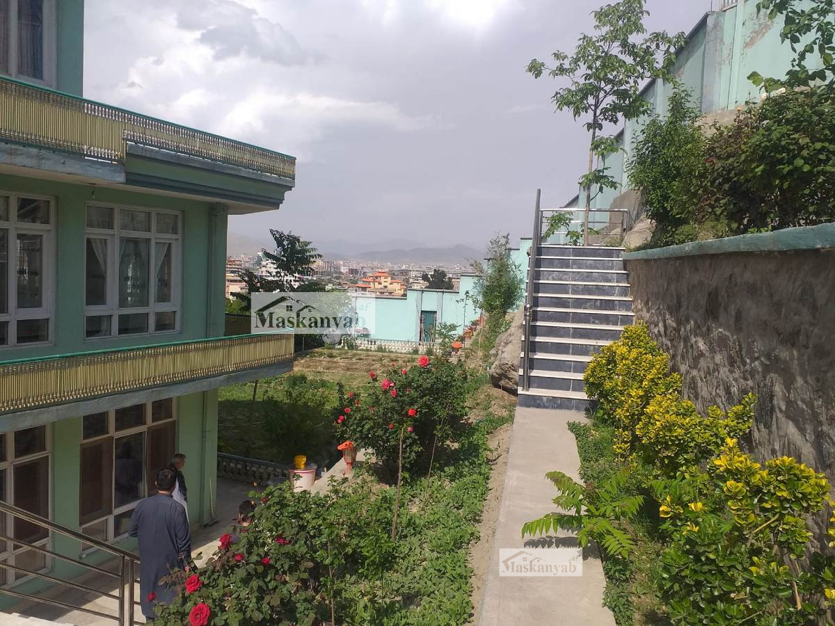 The Six-room house is for sale in Karte Parwan, Kabul