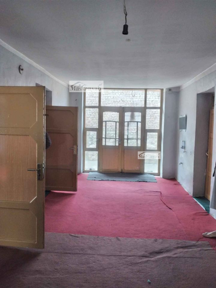 Six-room house for sale in district 8, Kabul