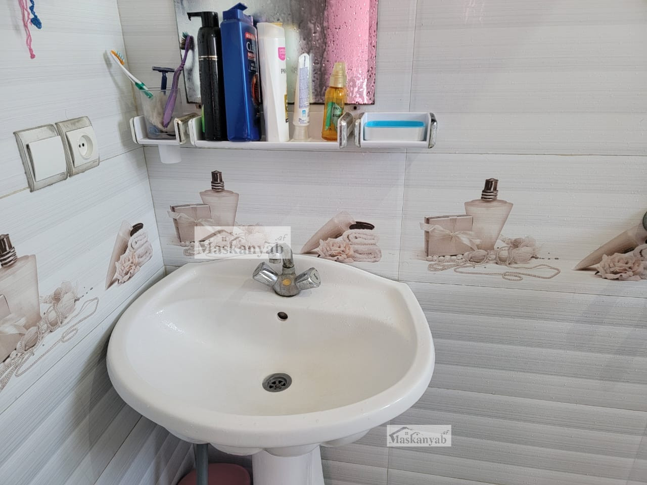 Three-floor house for sale in Chahar Qala-e Chahar Deh