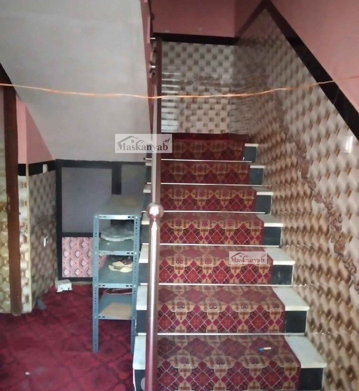 Three-floor house for sale in Karte New, Market