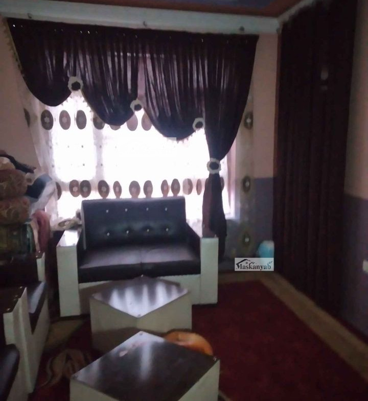 Three-floor house for sale in Karte New, Market