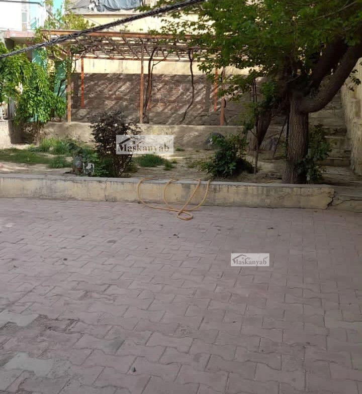 The Three-floor house is for sale in Qwa-e Markaz, Kabul