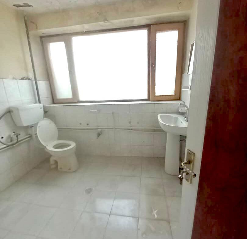 The Eight-room house is for rent Shahr-e New, Kabul
