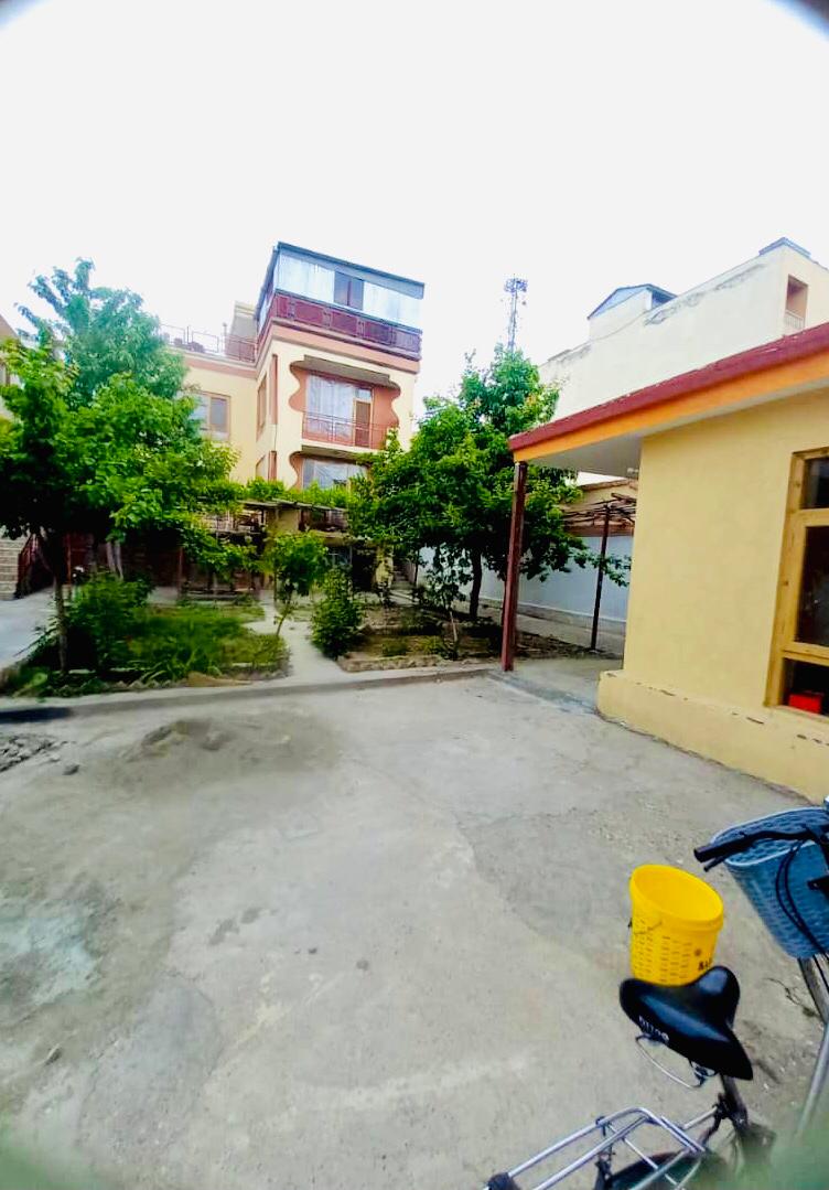 The Eight-room house is for rent Shahr-e New, Kabul