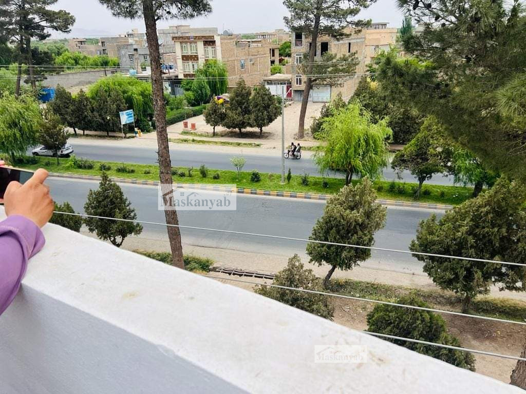 The Three-floor house is for sale in Sarak-e Pol Pashto, Herat