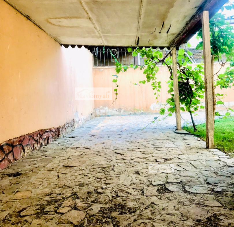 The Six-room house is for rent in Kolula Poshta, Kabul