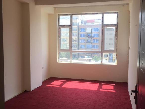 The three-room apartment is for rent in Taimani Project