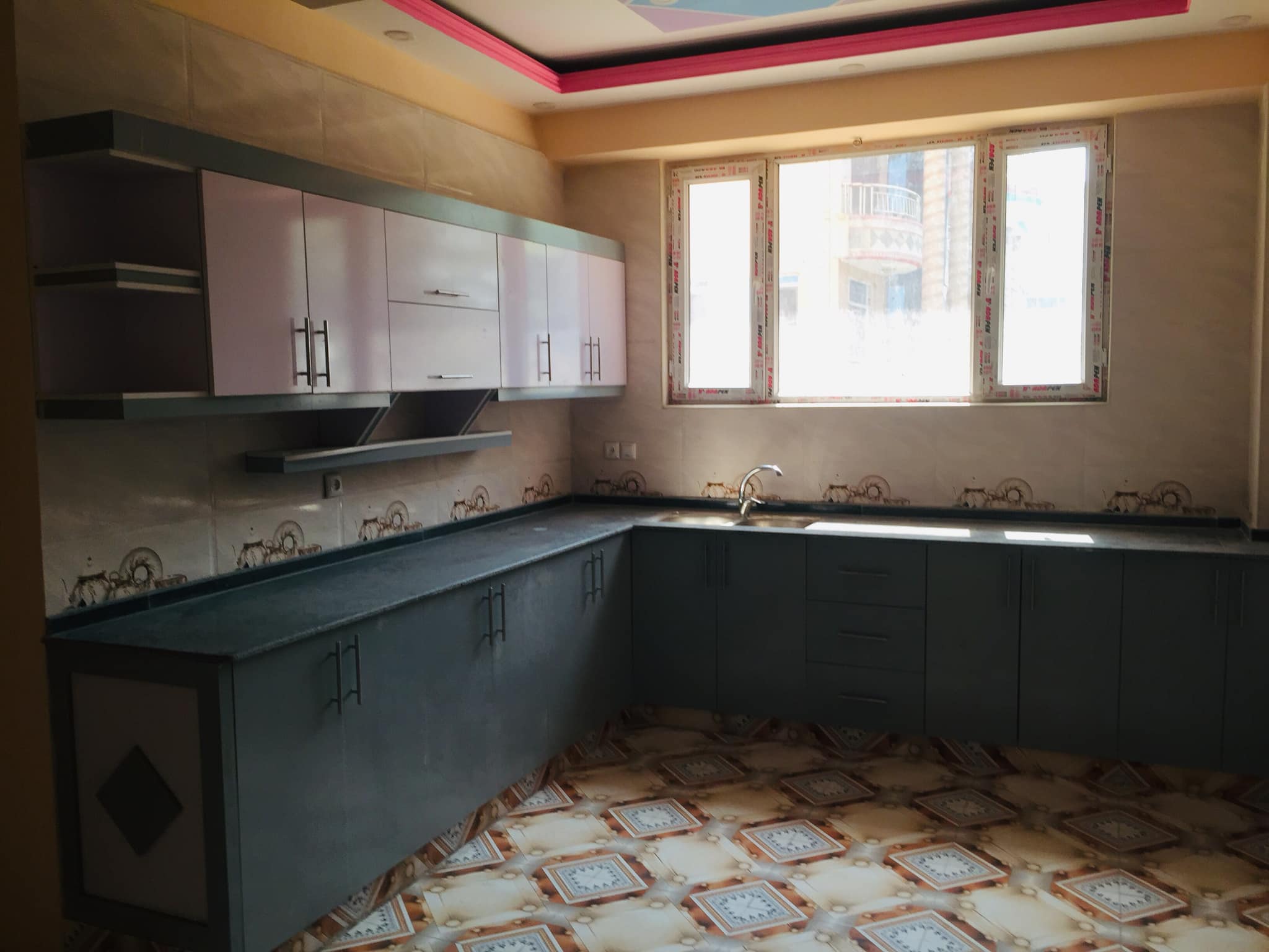 Three-room apartment for sale on the First Street of Taimani Project